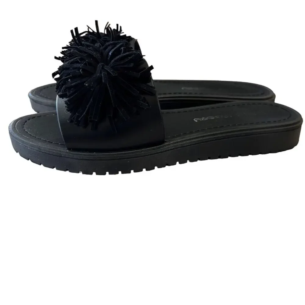 Dirty Laundry *MISMATCHED PAIR*Left 7 Right 8 Black Sandals slide on pompom top - Picture 6 of 16